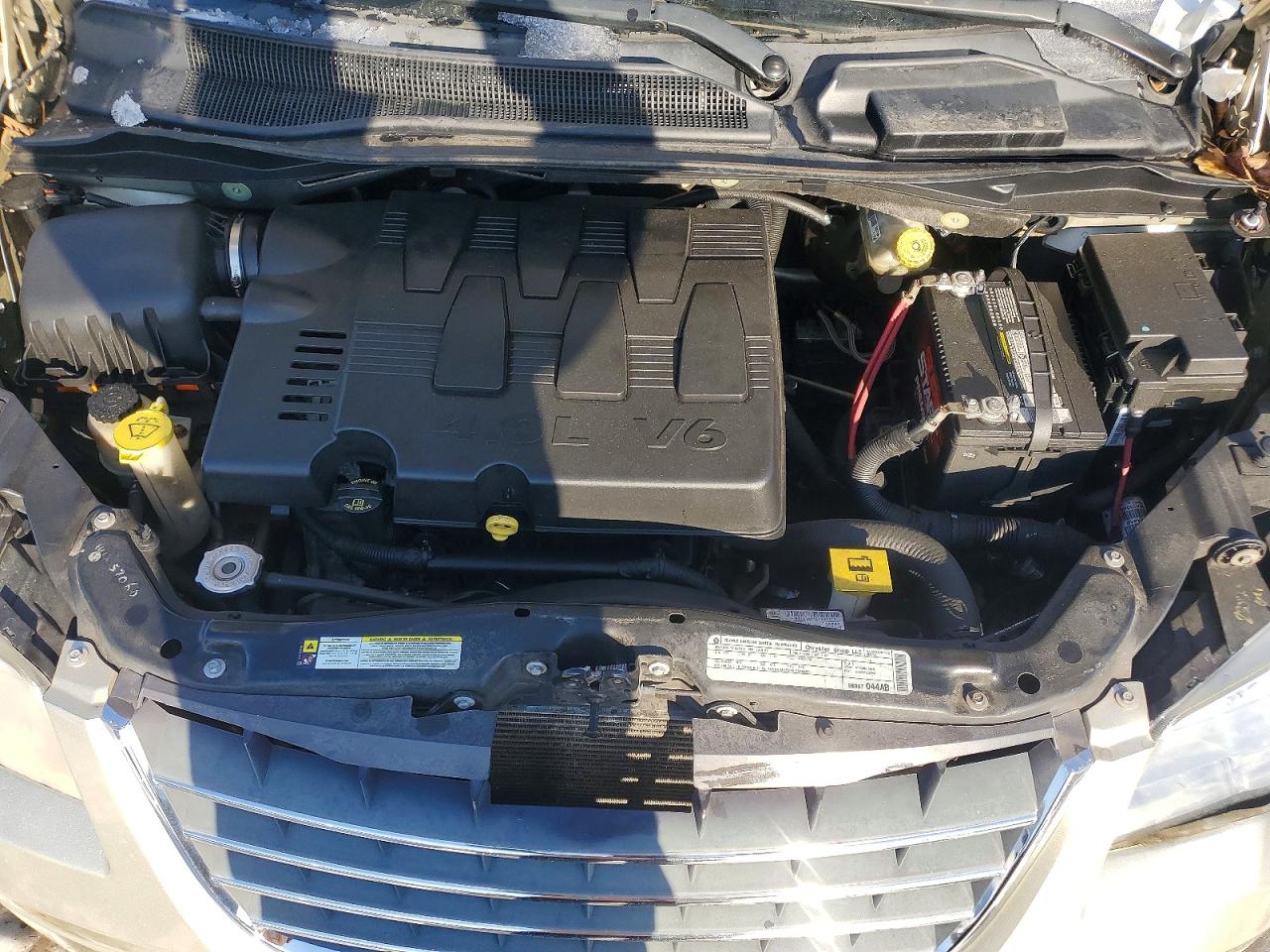 2010 CHRYSLER TOWN & COUNTRY TOURING photo 12
