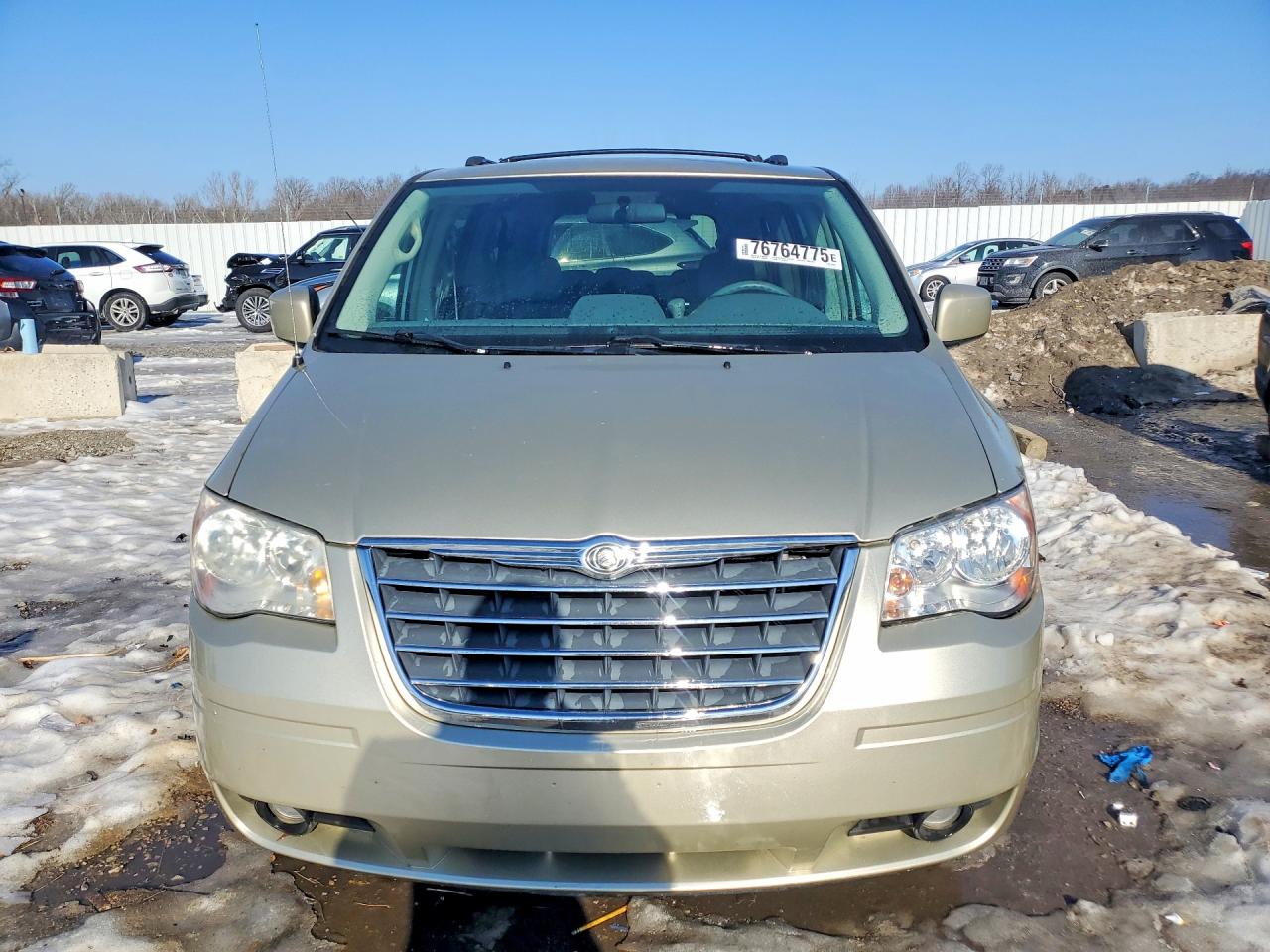 2010 CHRYSLER TOWN & COUNTRY TOURING photo 5