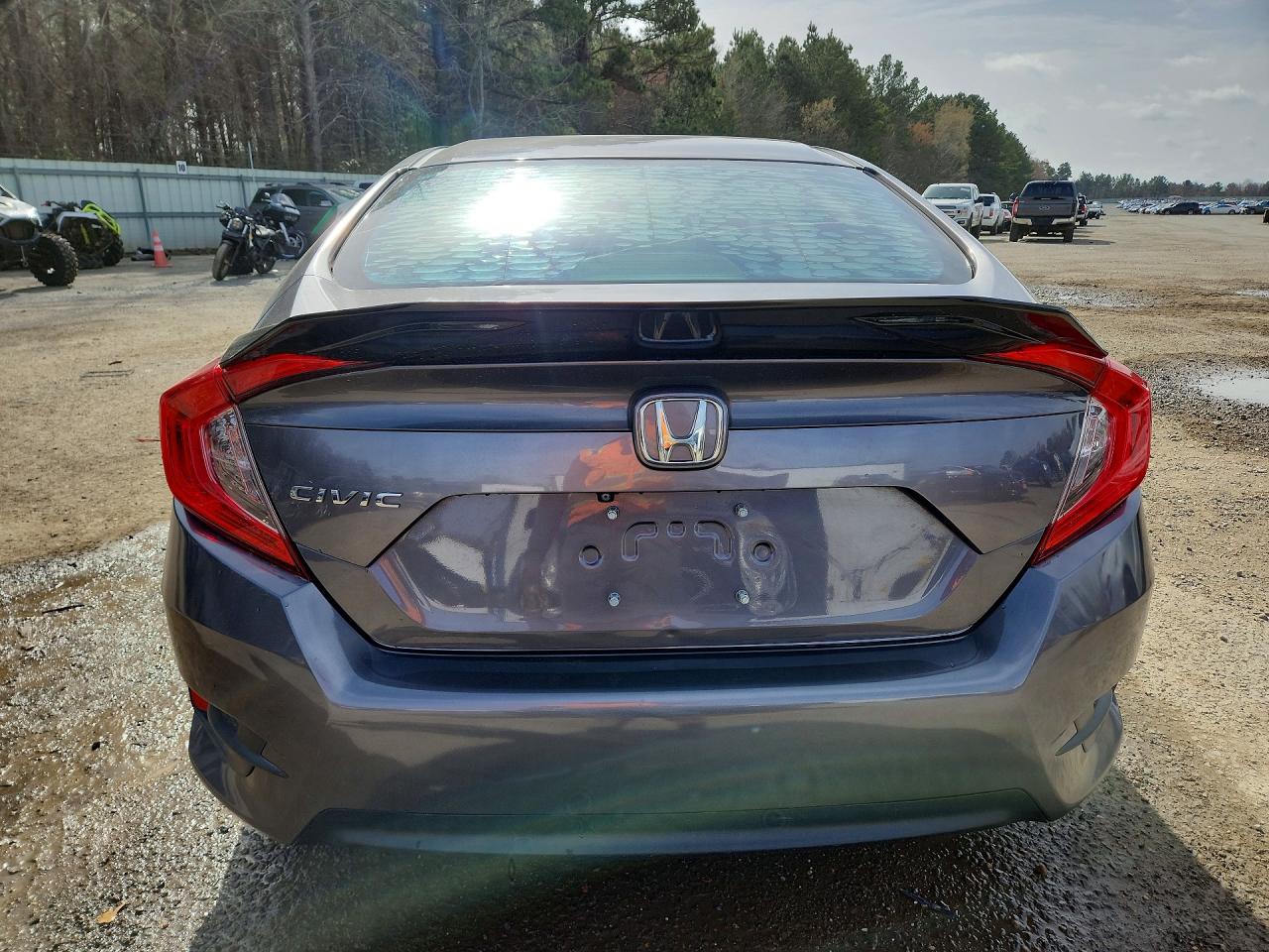 2016 HONDA CIVIC LX photo 11
