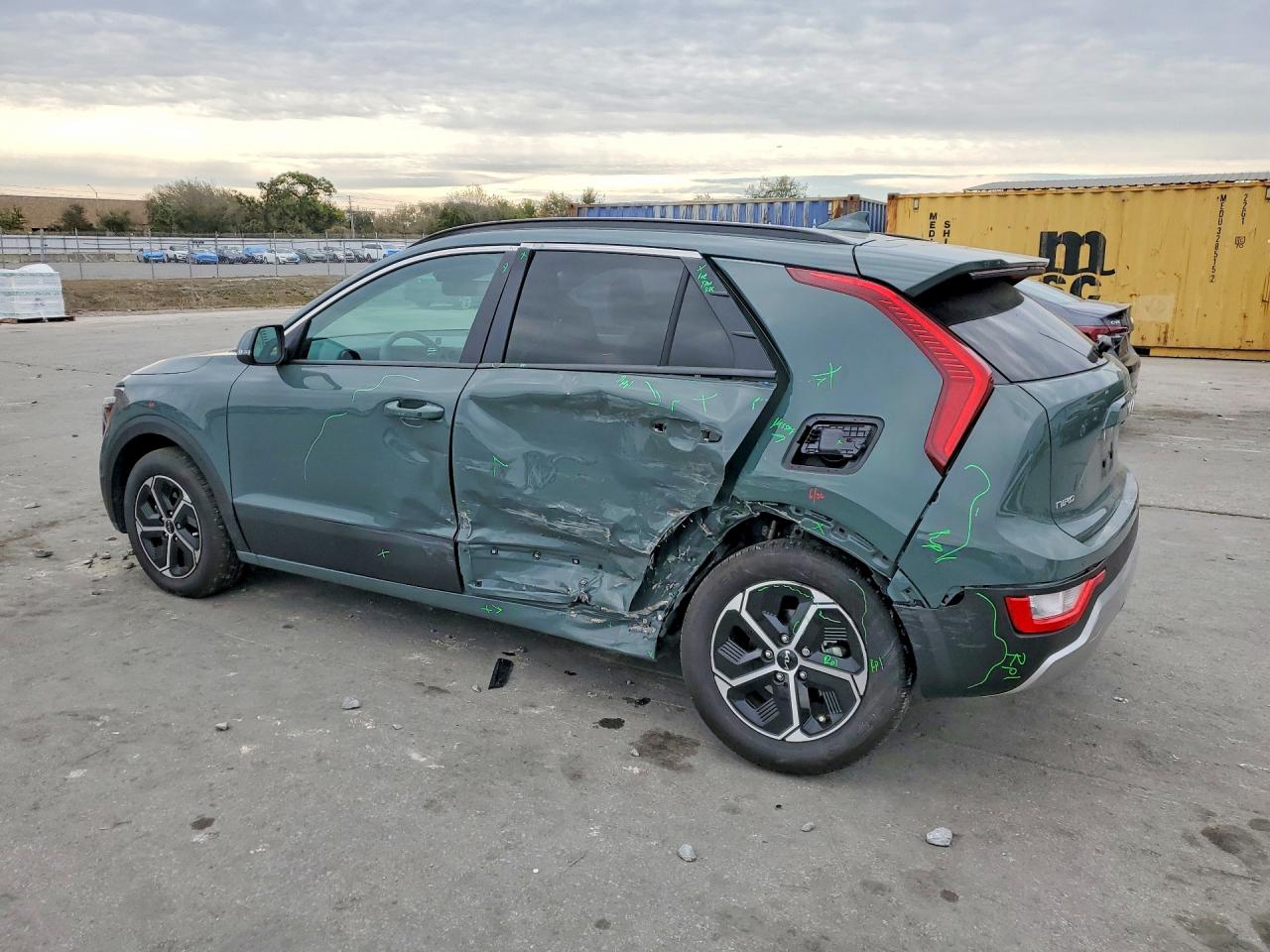 2025 KIA NIRO EX photo 2