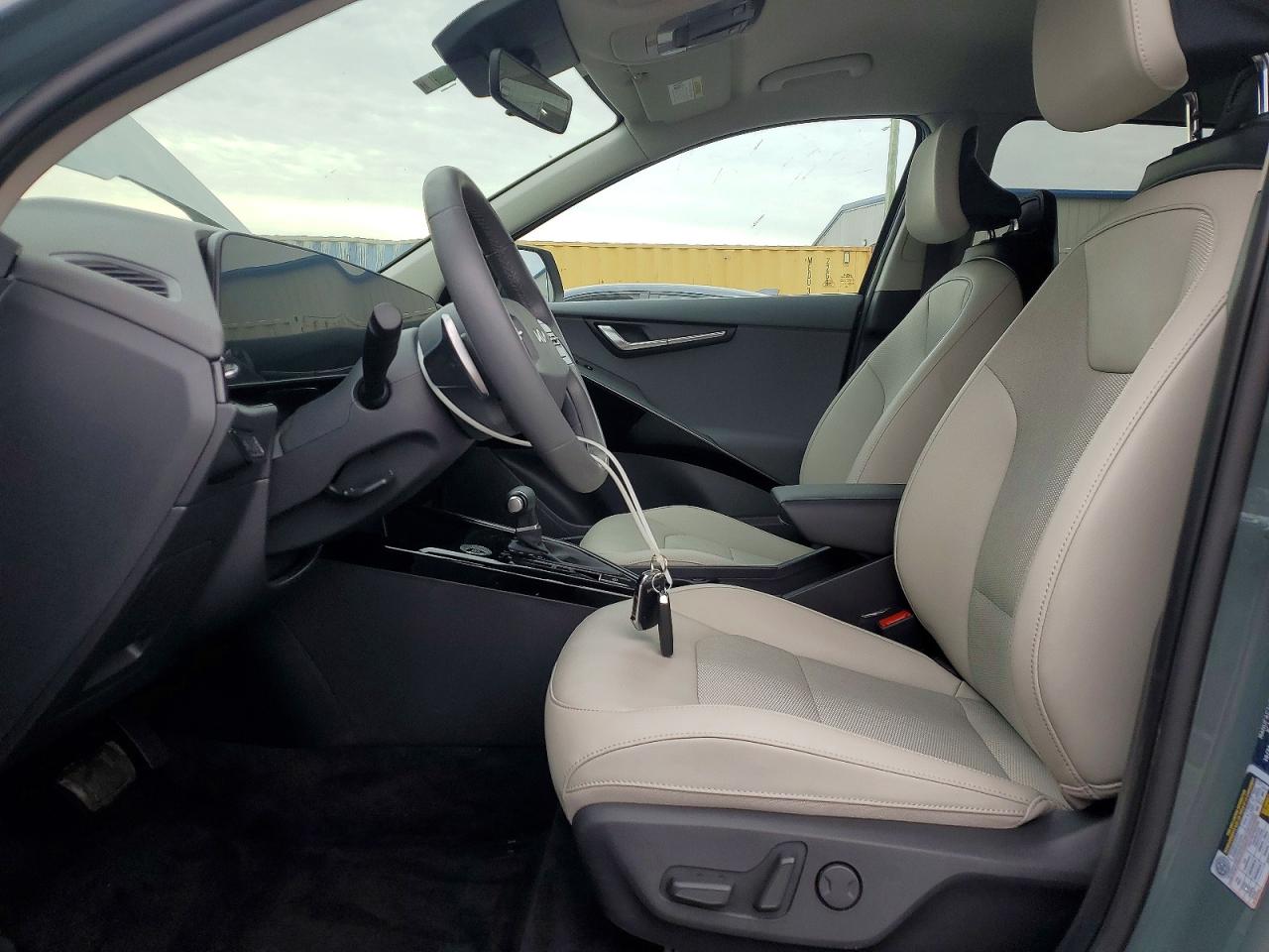 2025 KIA NIRO EX photo 7