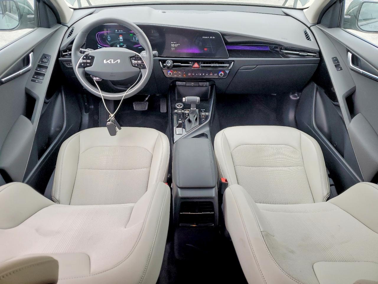 2025 KIA NIRO EX photo 8