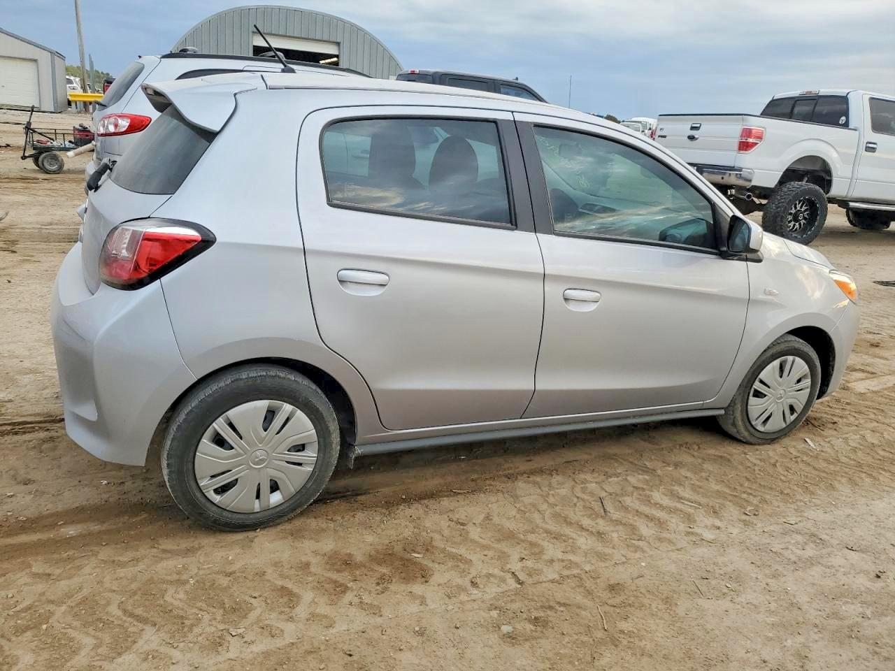 2024 MITSUBISHI MIRAGE ES photo 3