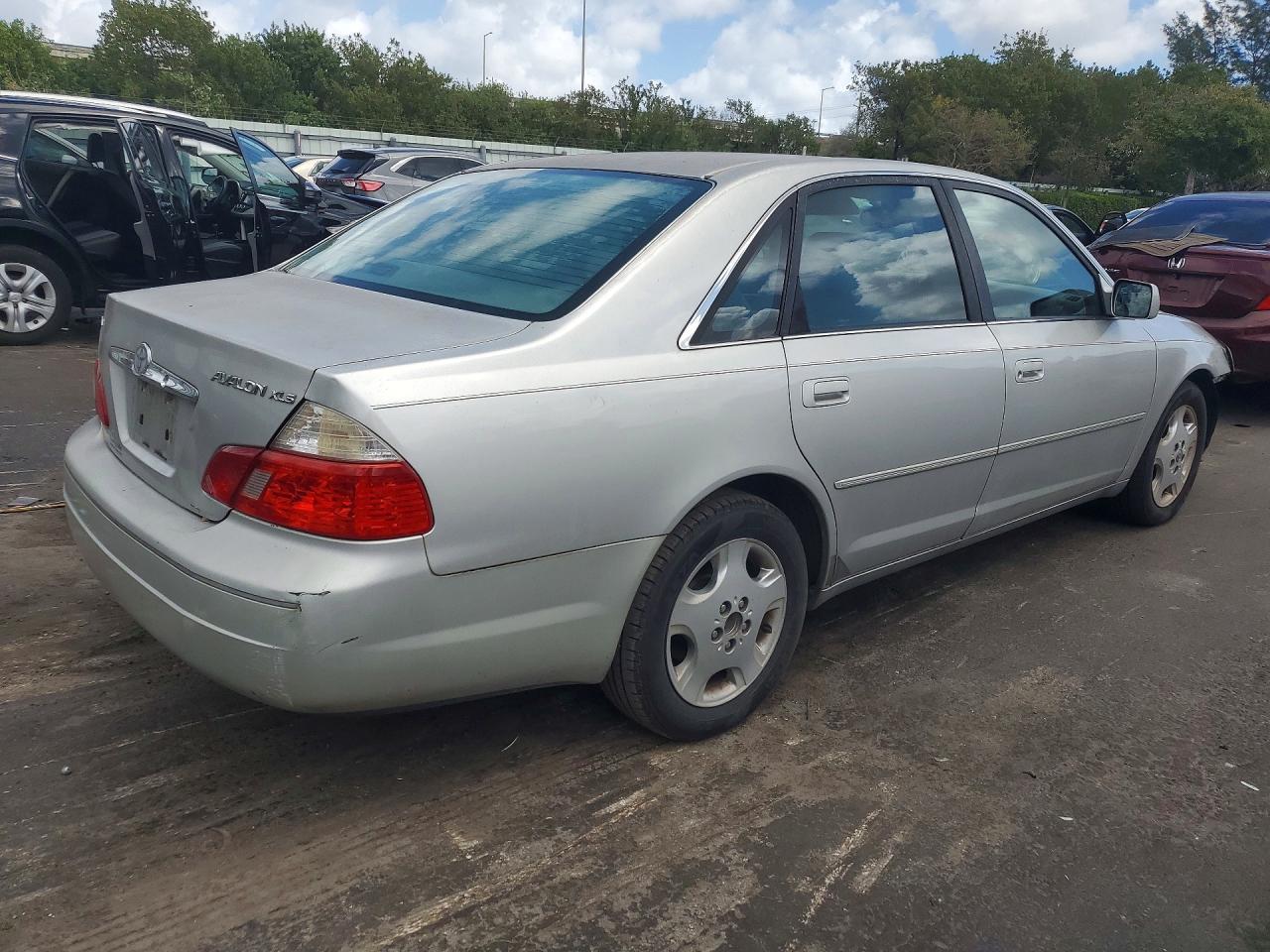 2004 TOYOTA AVALON XLS photo 5