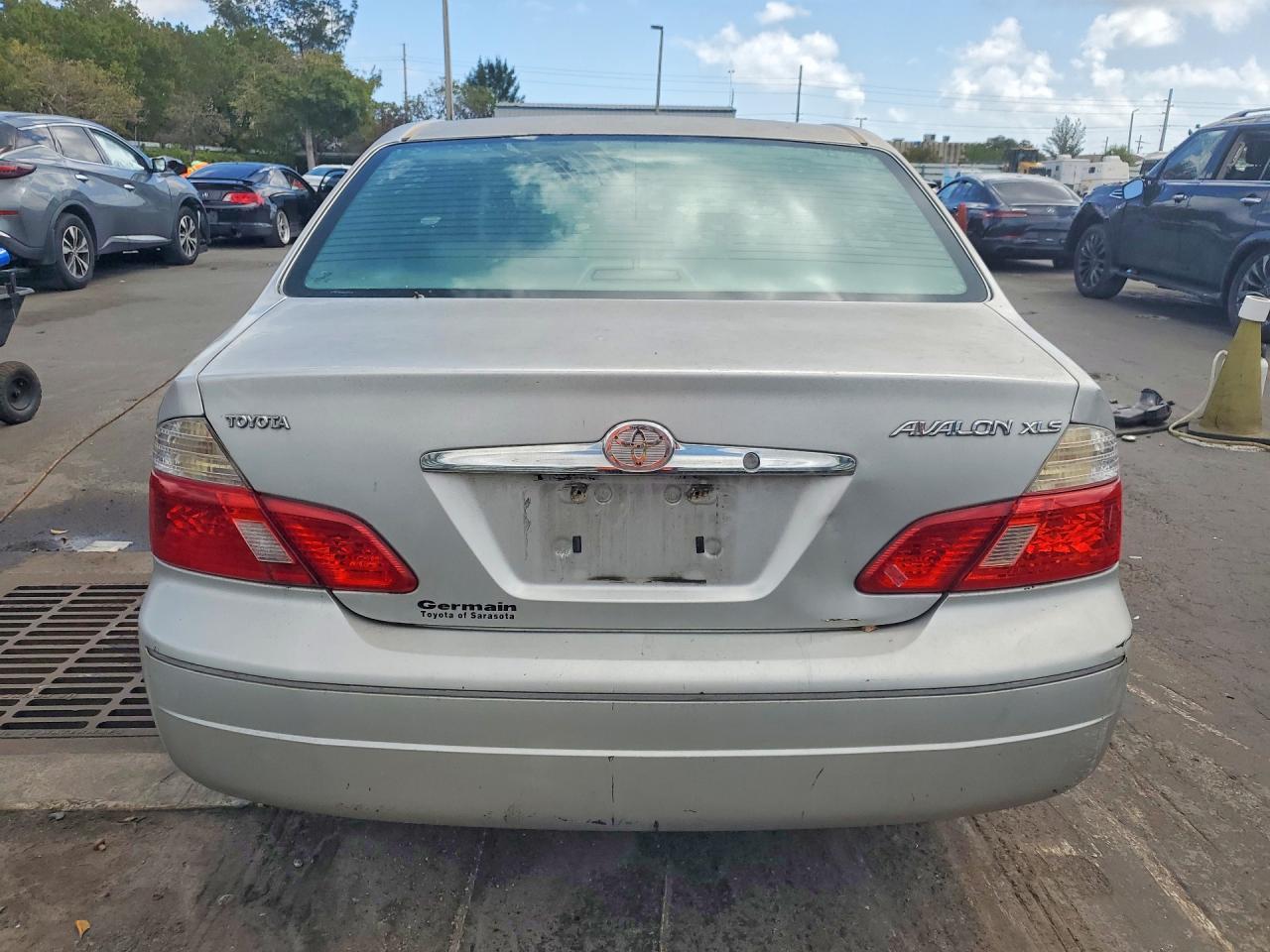 2004 TOYOTA AVALON XLS photo 11
