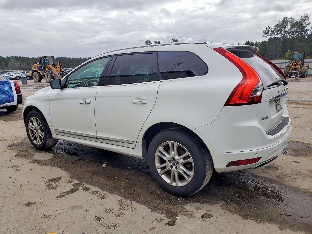 2016 VOLVO XC60 T5 PREMIER photo 4