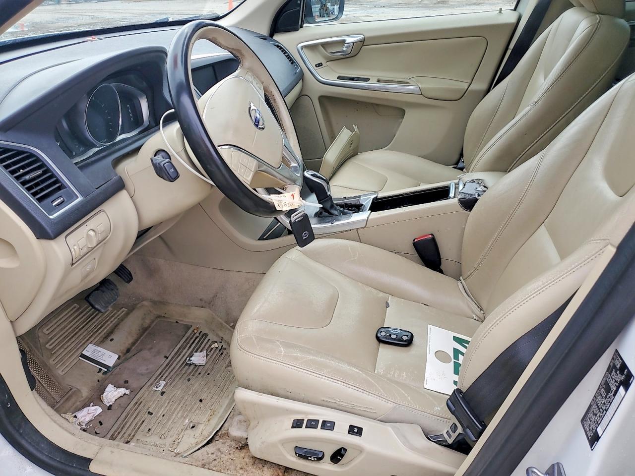 2016 VOLVO XC60 T5 PREMIER photo 19