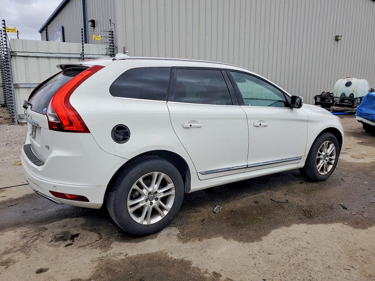 2016 VOLVO XC60 T5 PREMIER photo 7