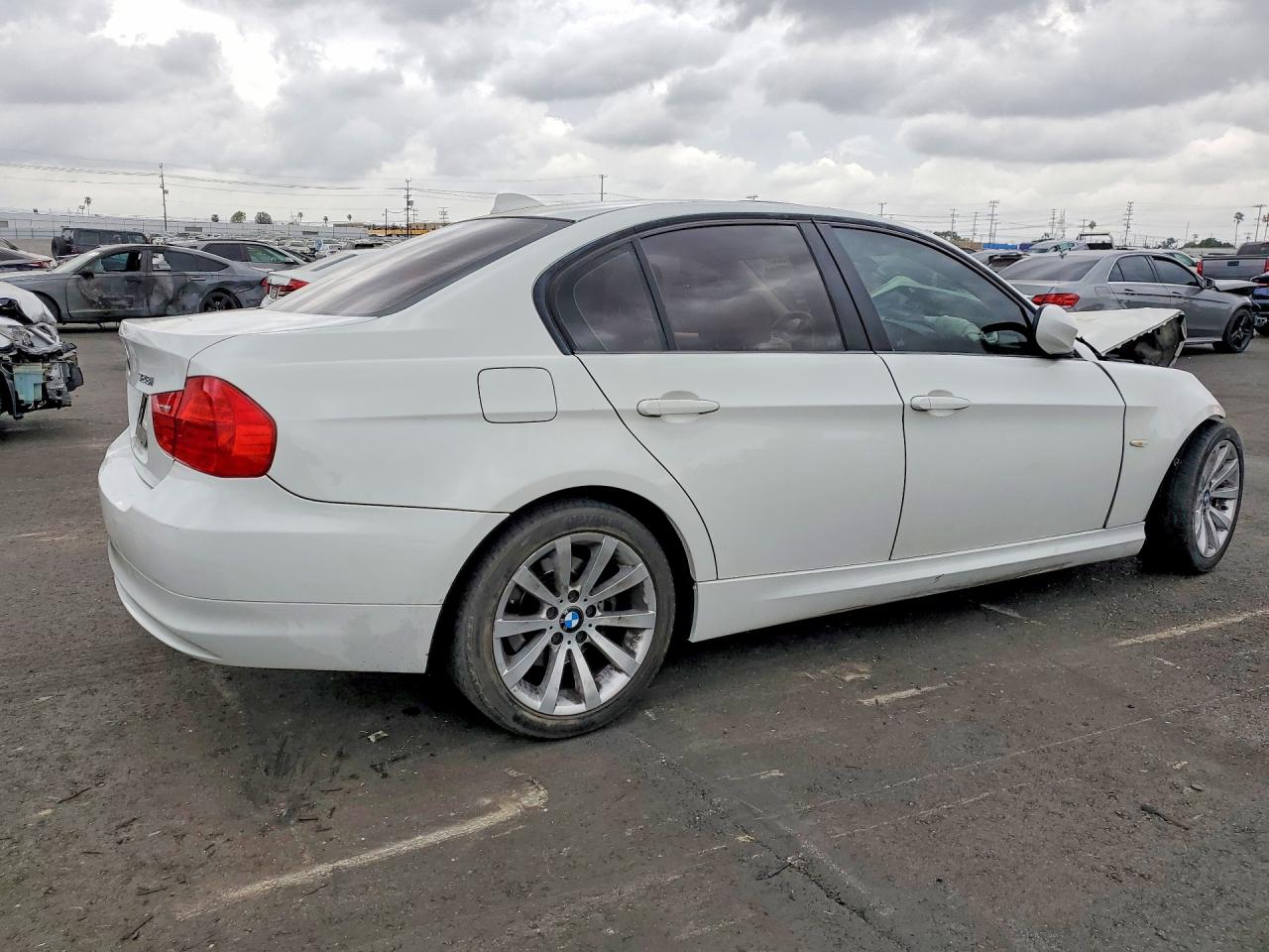 2011 BMW 328 I SULEV photo 3
