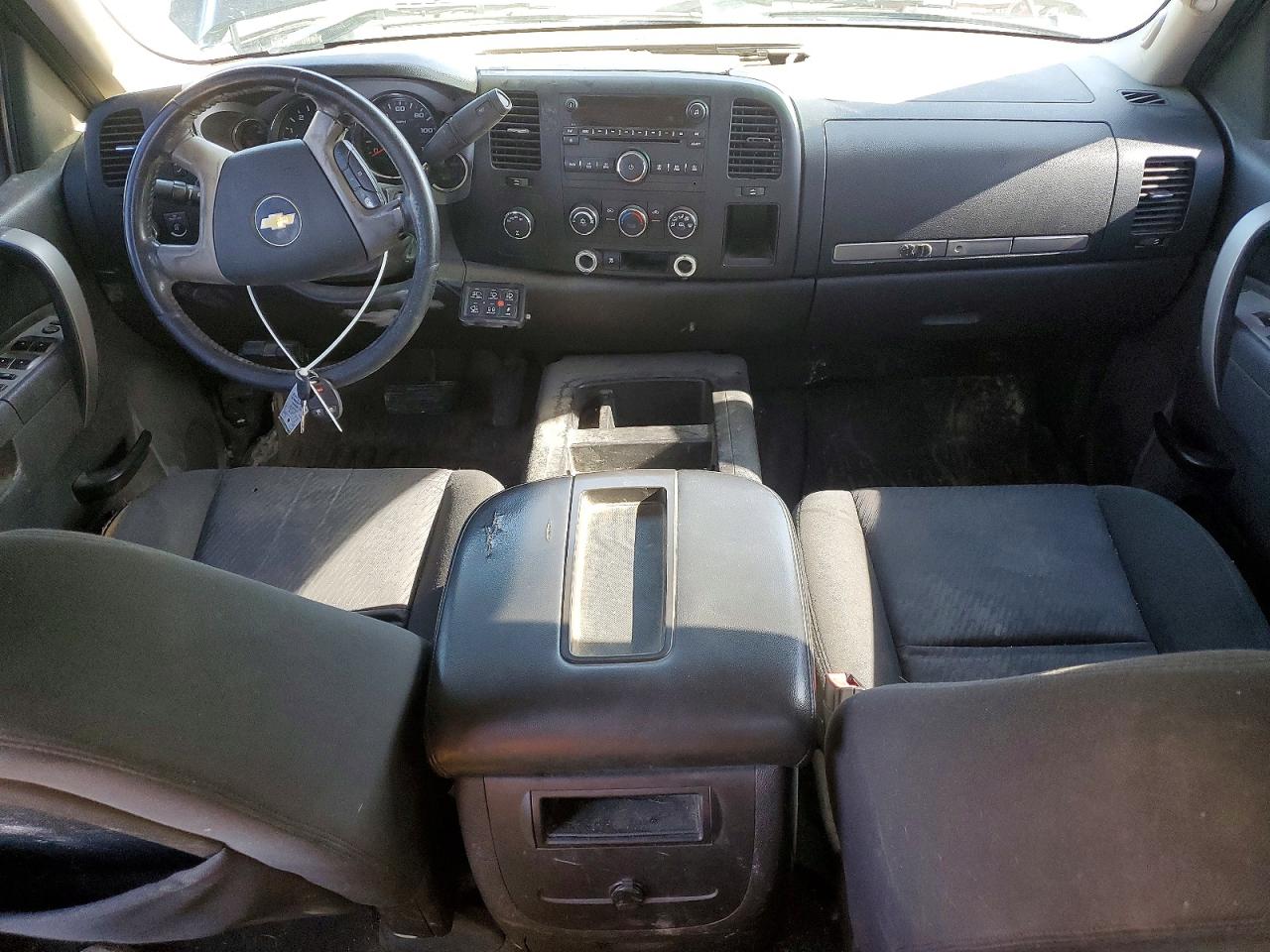 2010 CHEVROLET SILVERADO K1500 LT photo 8