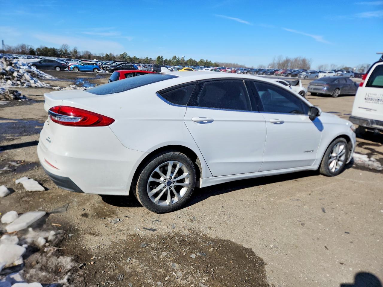 2019 FORD FUSION SE photo 3