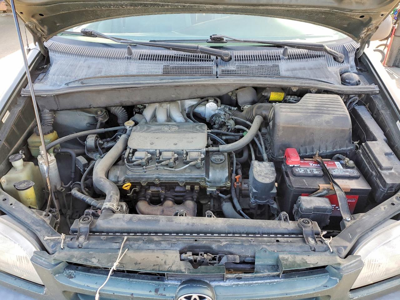 2000 TOYOTA SIENNA LE photo 12