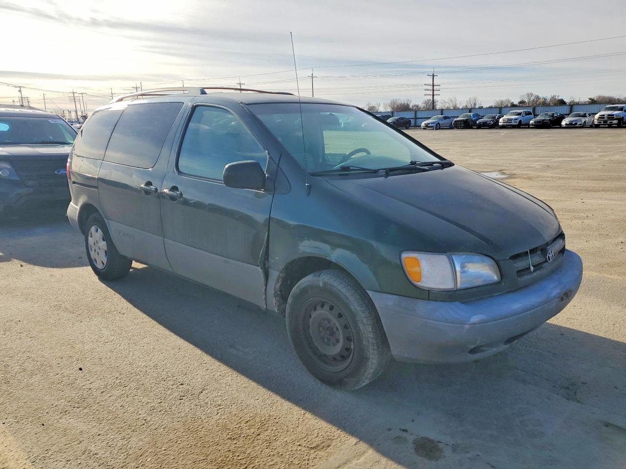 2000 TOYOTA SIENNA LE photo 4