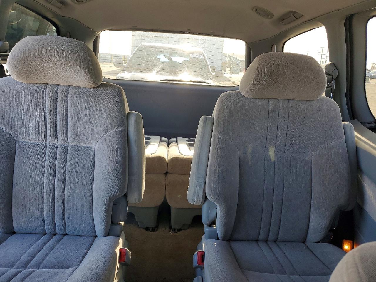 2000 TOYOTA SIENNA LE photo 10