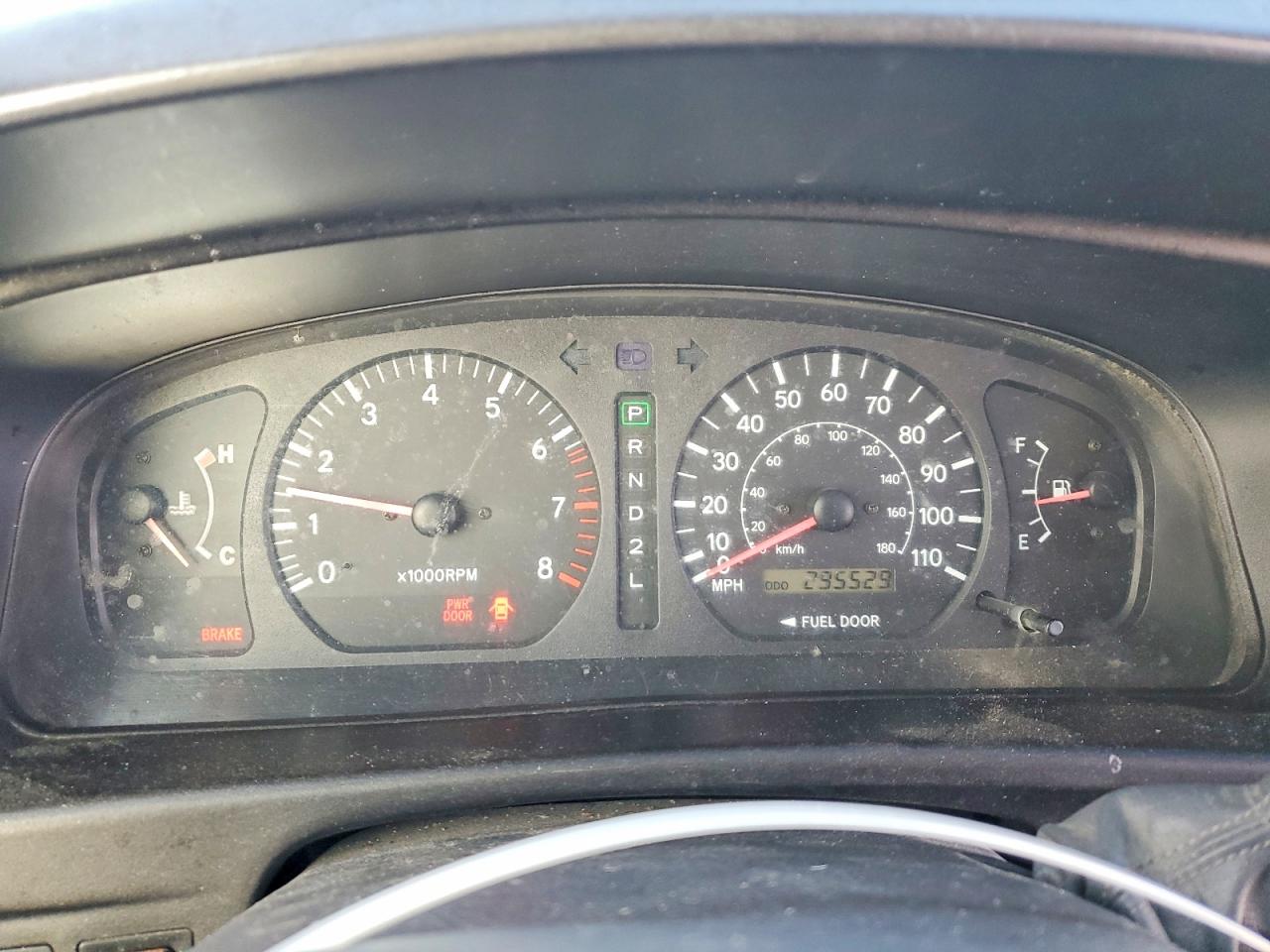 2000 TOYOTA SIENNA LE photo 9