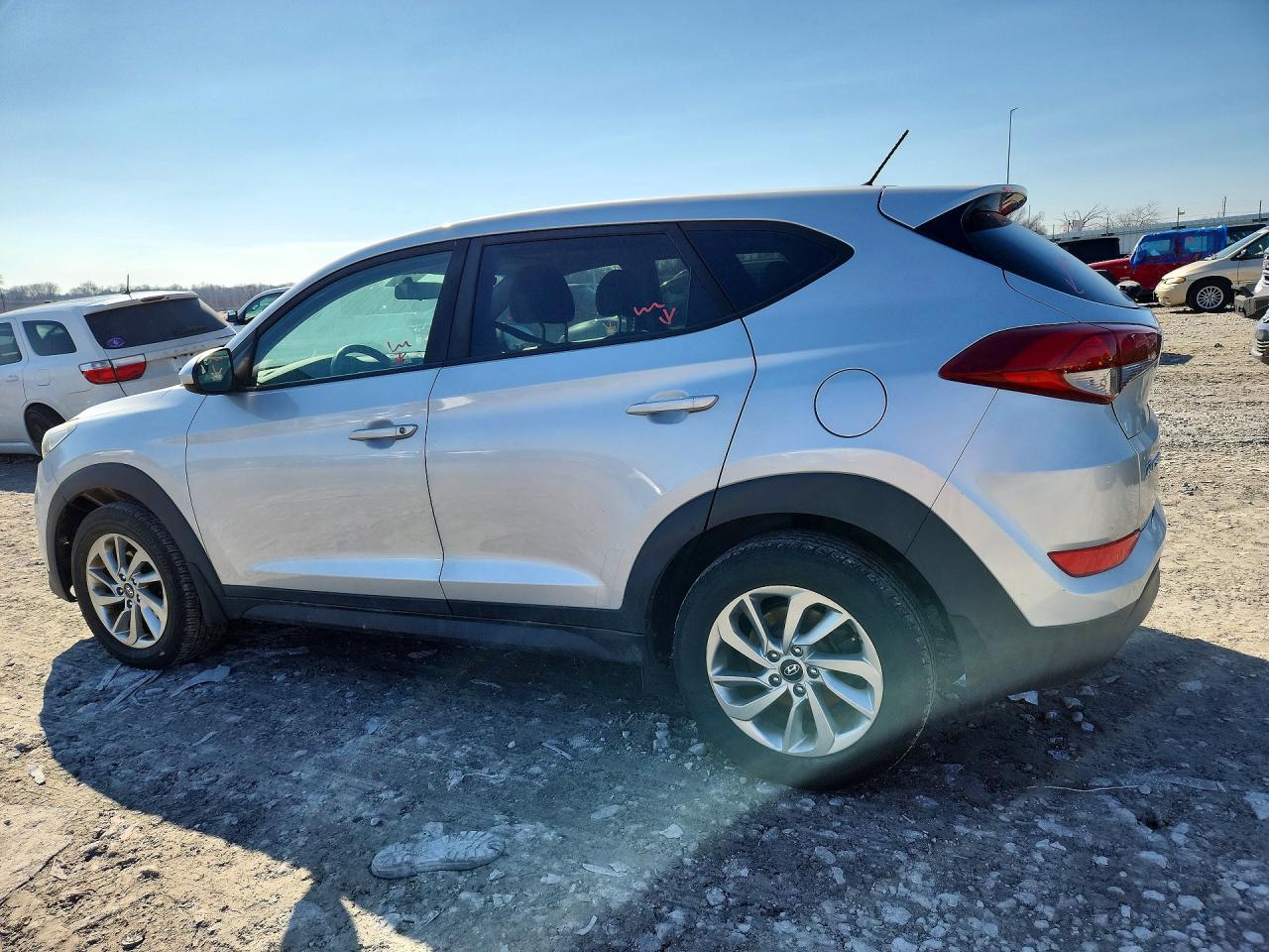 2018 HYUNDAI TUCSON SE photo 2