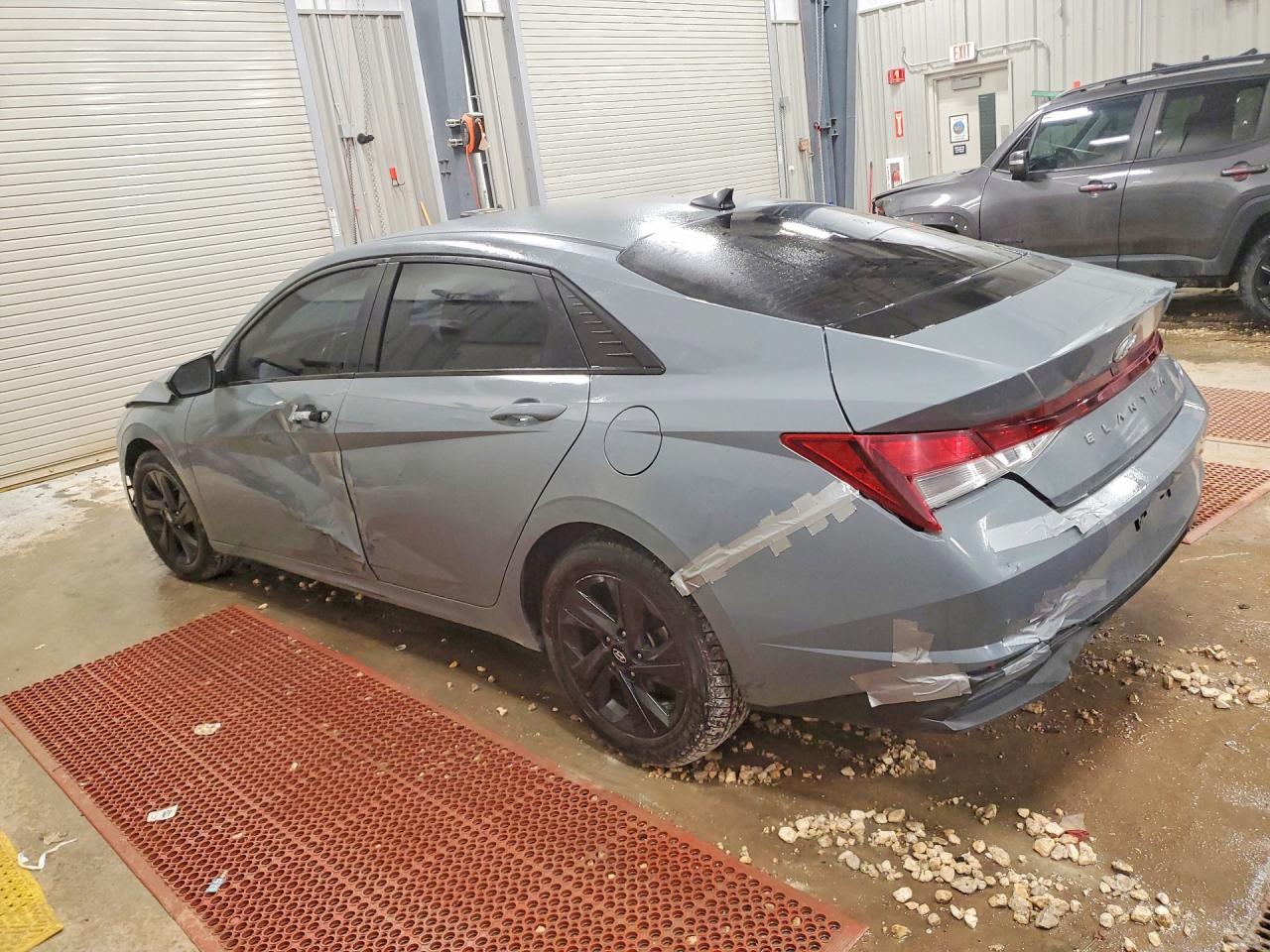 2021 HYUNDAI ELANTRA SEL photo 2