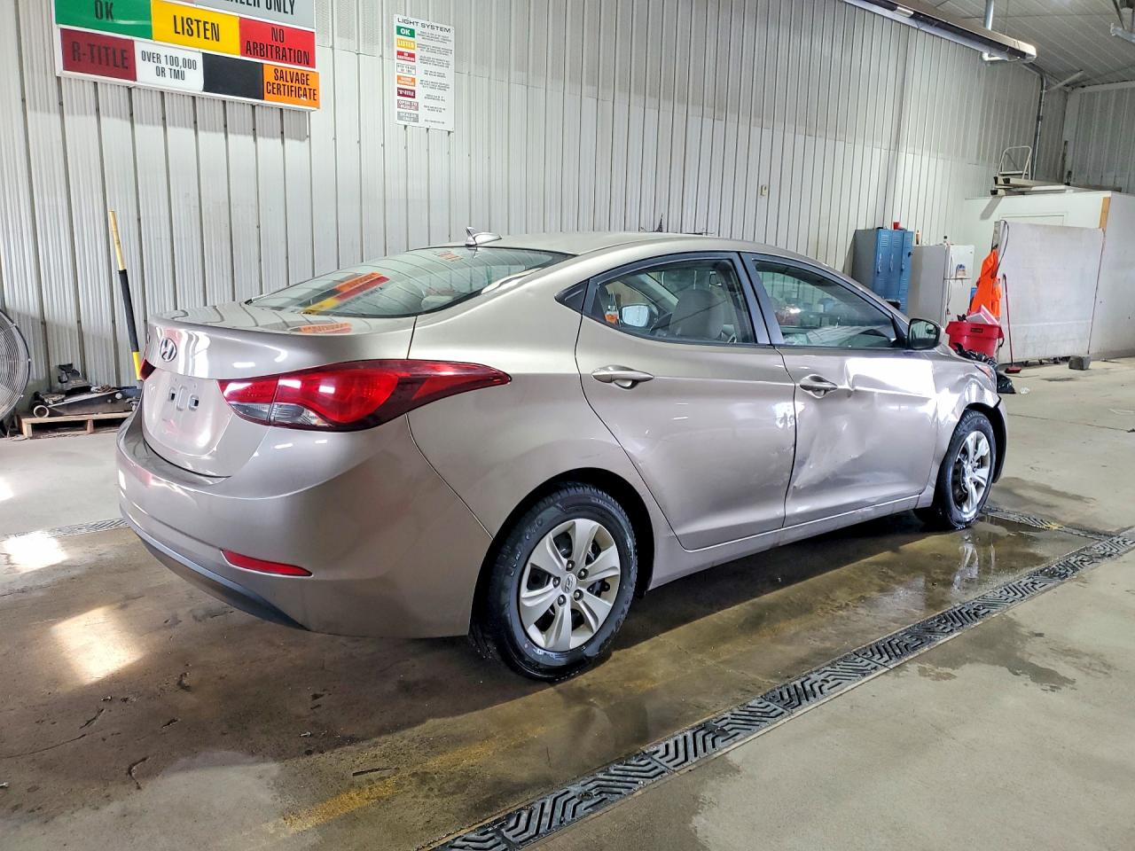 2016 HYUNDAI ELANTRA SE photo 3