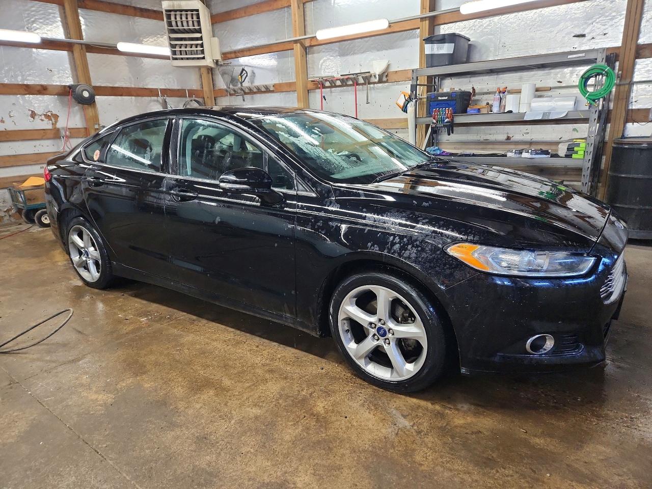 2016 FORD FUSION SE photo 4