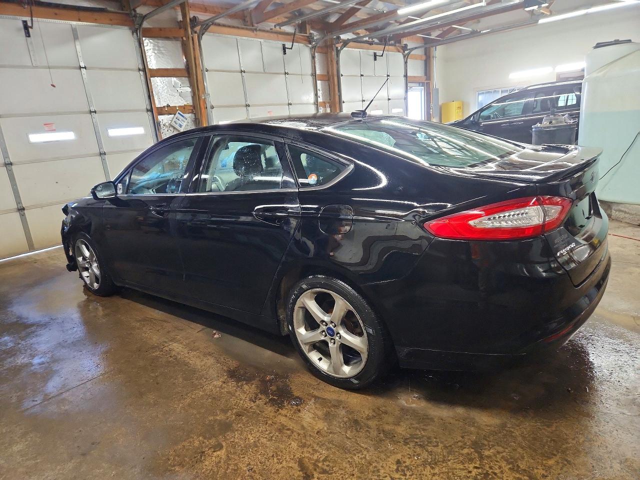 2016 FORD FUSION SE photo 2