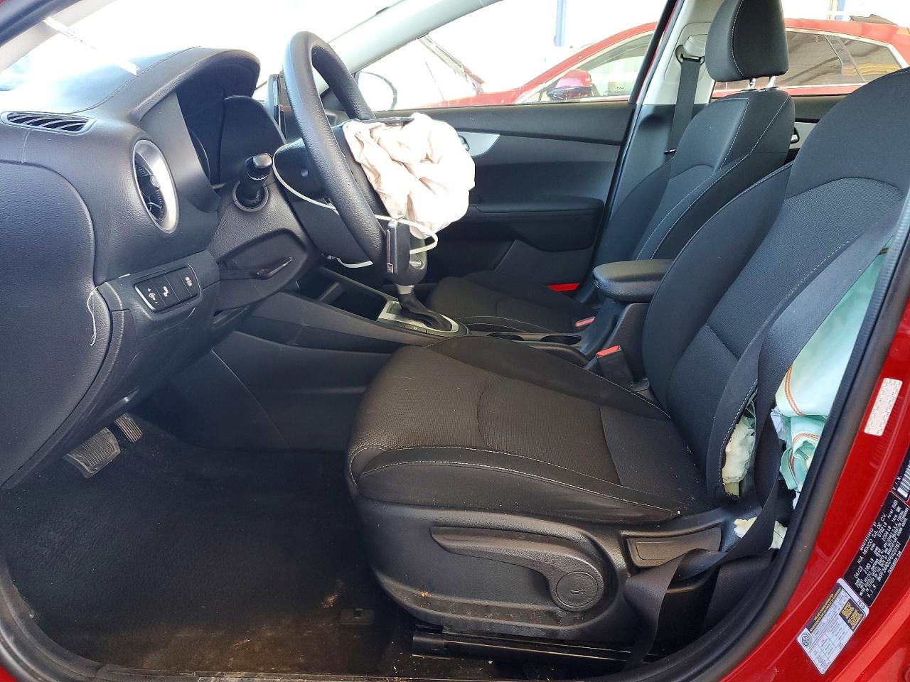2023 KIA FORTE LX photo 7