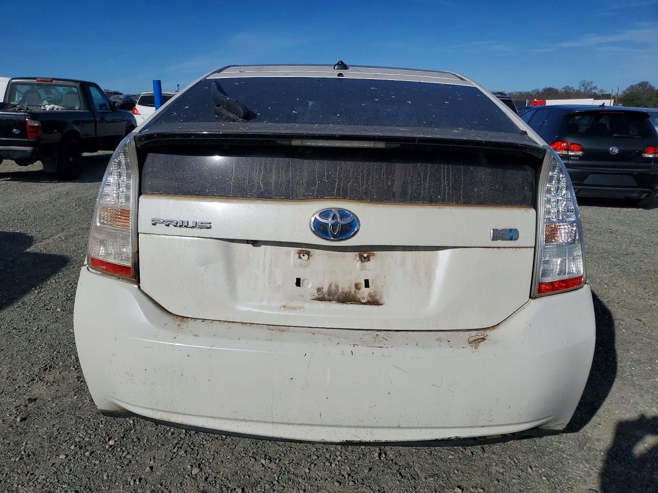 2011 TOYOTA PRIUS photo 6