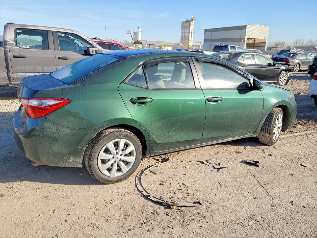 2016 TOYOTA COROLLA LE photo 3