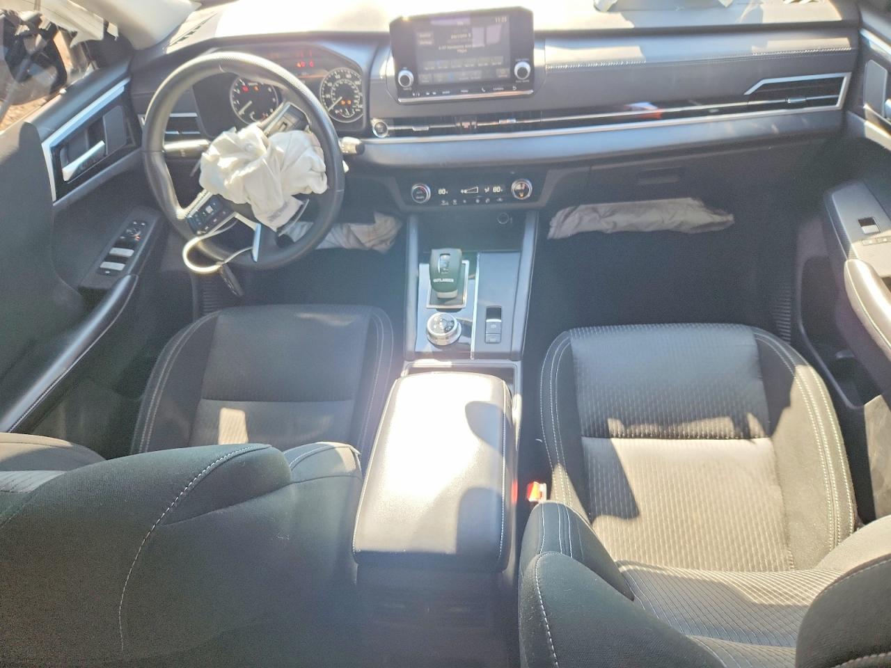 2024 MITSUBISHI OUTLANDER ES photo 22
