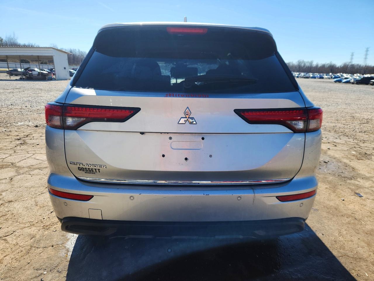 2024 MITSUBISHI OUTLANDER ES photo 16