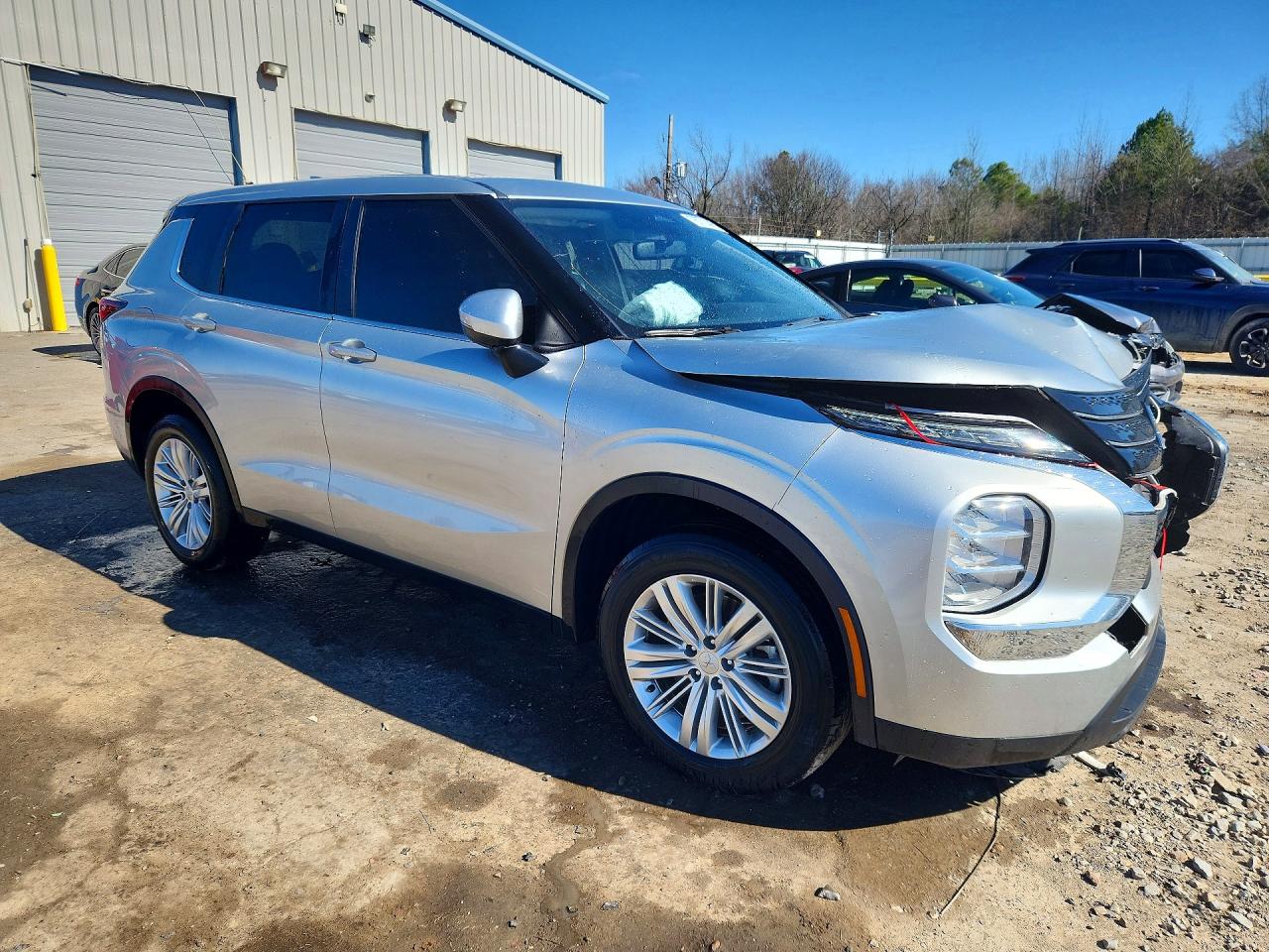 2024 MITSUBISHI OUTLANDER ES photo 10