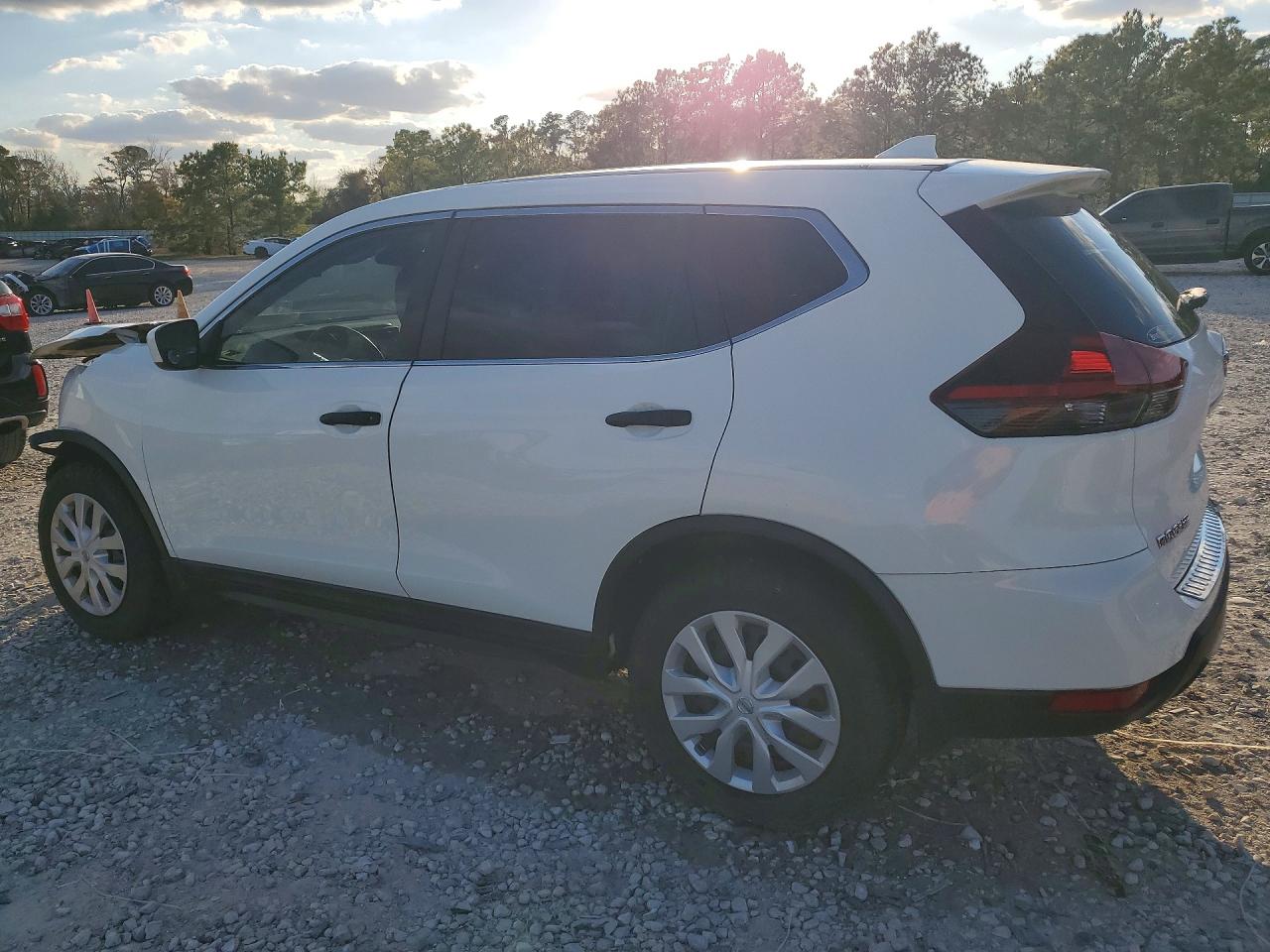 2020 NISSAN ROGUE S photo 3