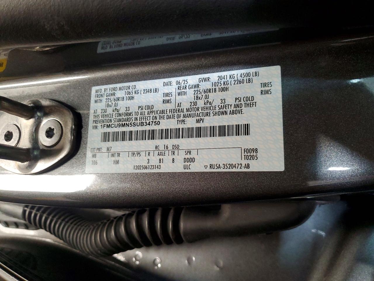 2025 FORD ESCAPE ST LINE photo 25