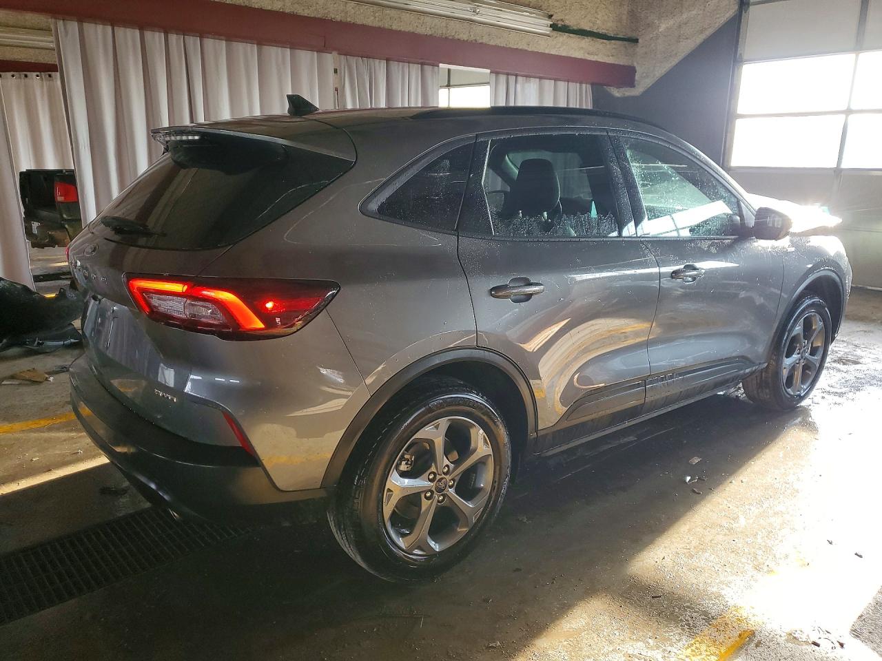 2025 FORD ESCAPE ST LINE photo 5