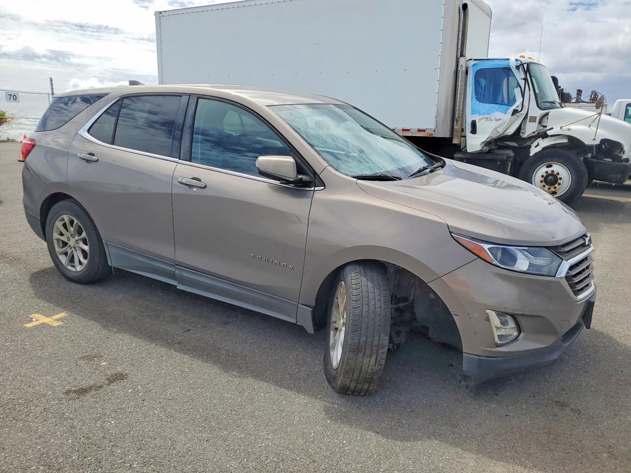 2018 CHEVROLET EQUINOX LT photo 4