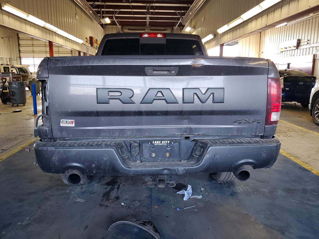 2018 RAM 1500 SPORT photo 11