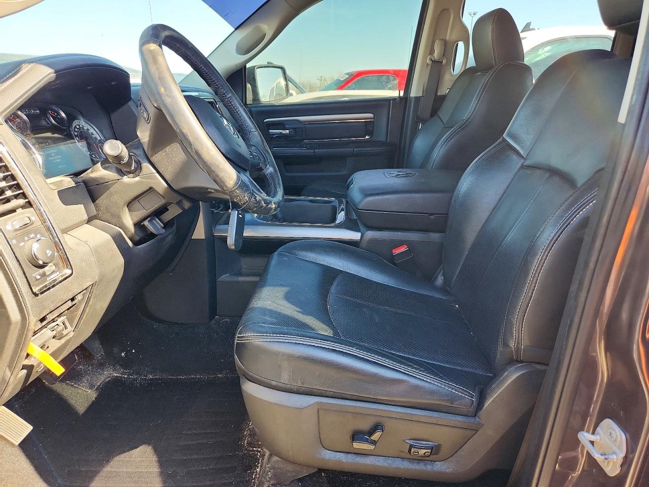 2018 RAM 1500 SPORT photo 13