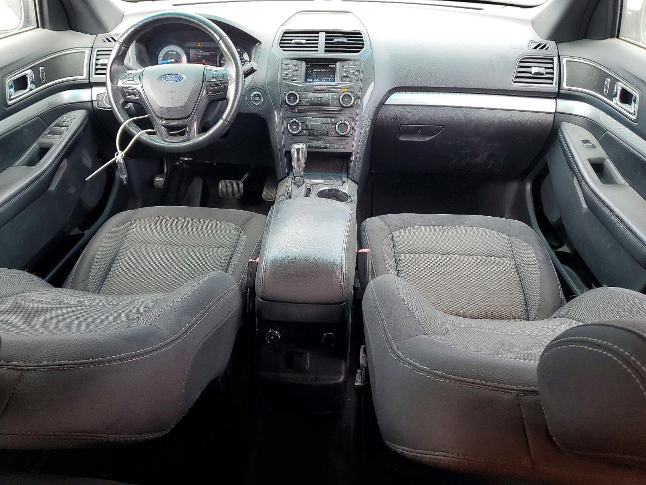 2016 FORD EXPLORER XLT photo 15