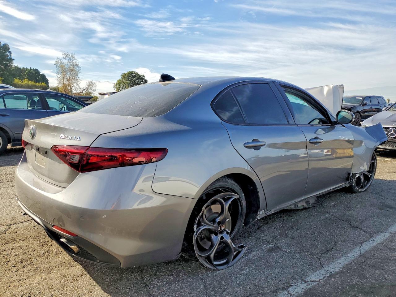2019 ALFA ROMEO GIULIA TI photo 5