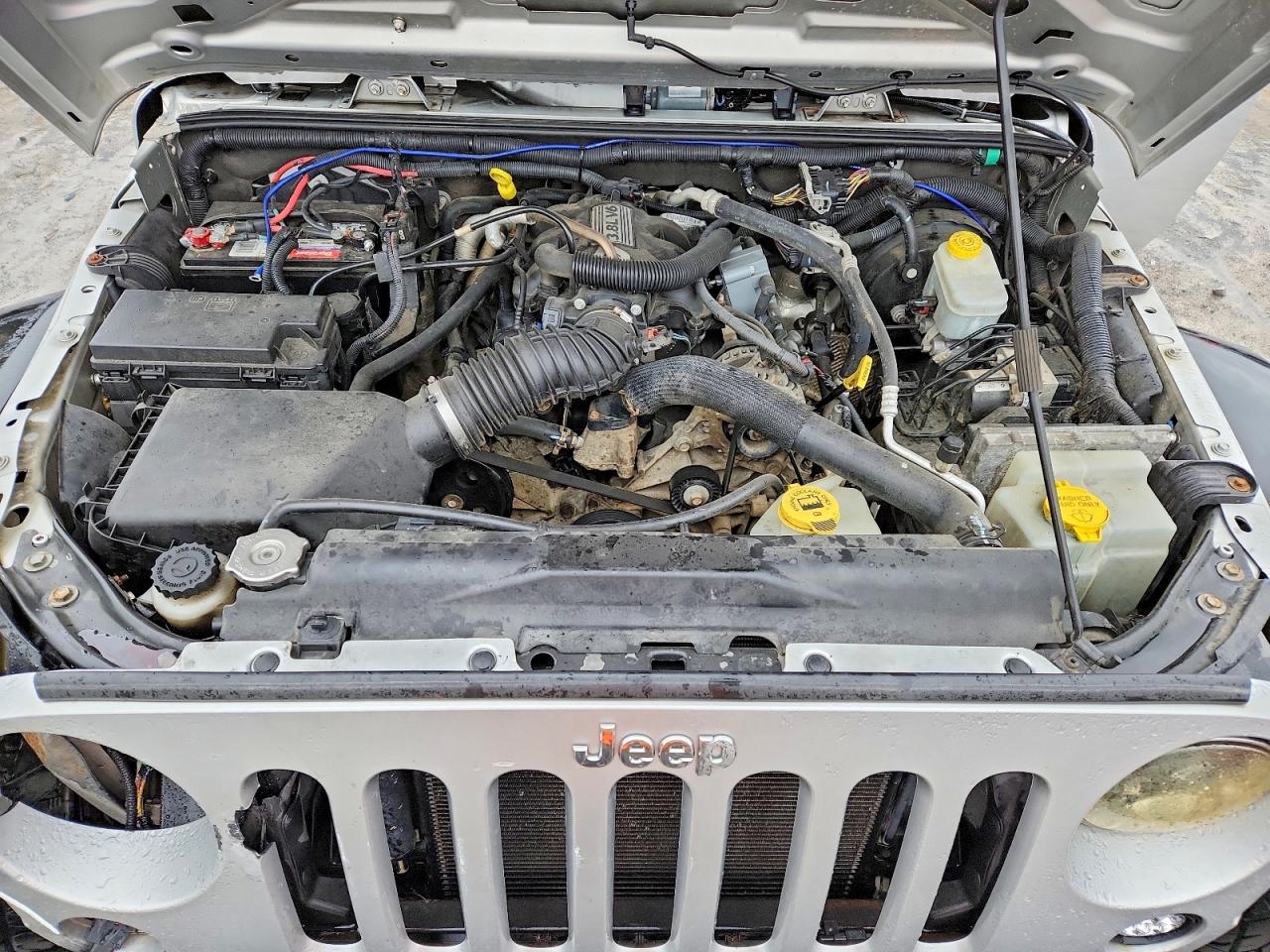 2011 JEEP WRANGLER SPORT photo 23