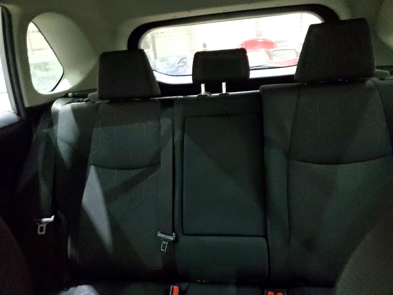 2019 TOYOTA RAV4 XLE photo 19