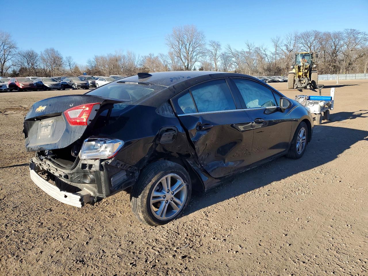 2017 CHEVROLET CRUZE LT photo 3
