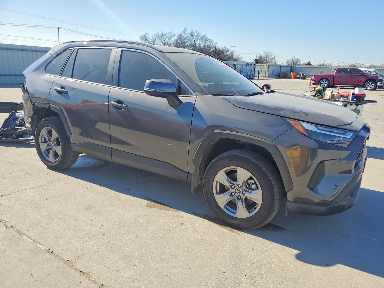 2024 TOYOTA RAV4 XLE photo 4