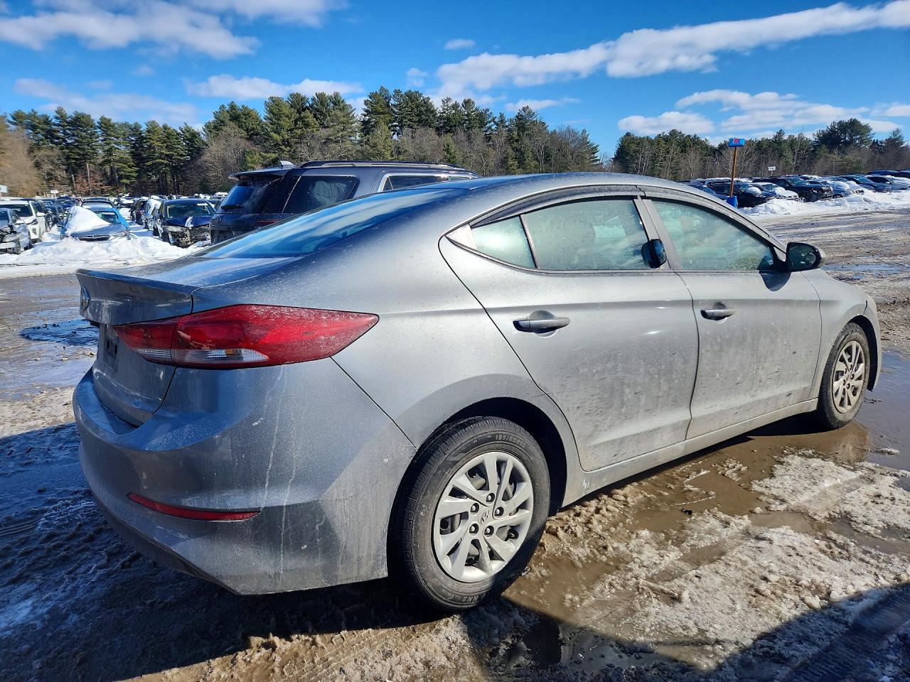 2018 HYUNDAI ELANTRA SE photo 3