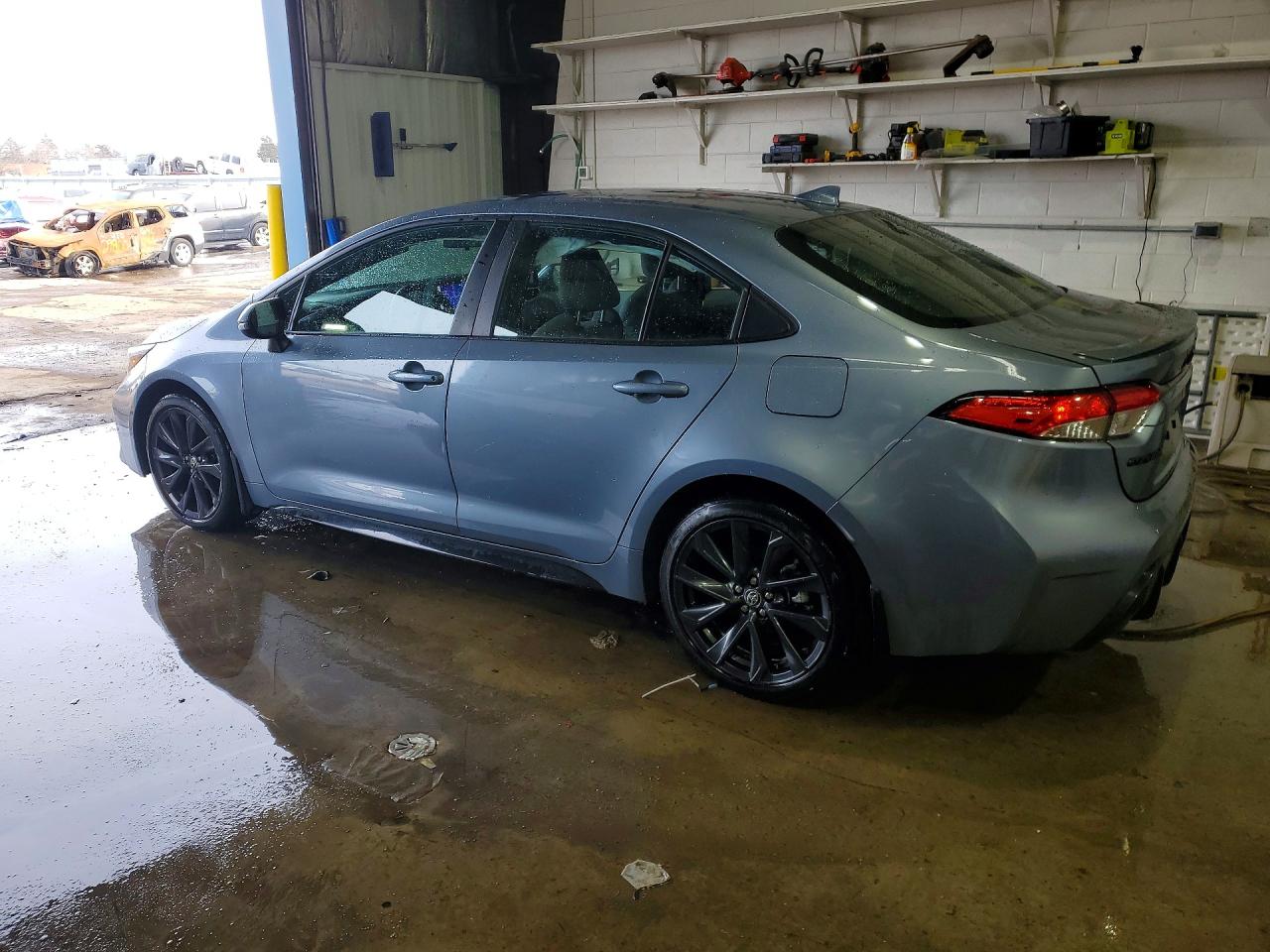 2023 TOYOTA COROLLA SE photo 3