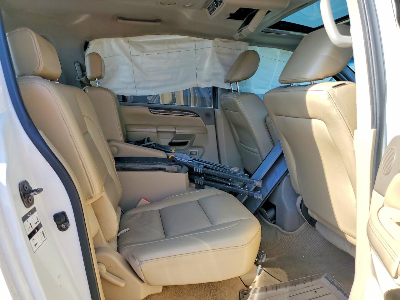 2011 NISSAN ARMADA PLATINUM photo 41