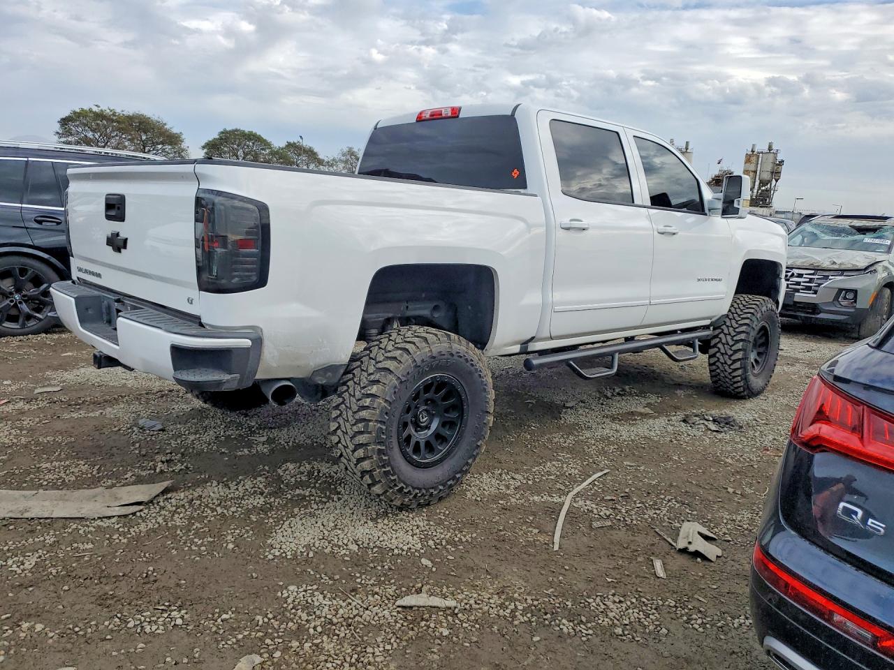2017 CHEVROLET SILVERADO C1500 LT photo 5