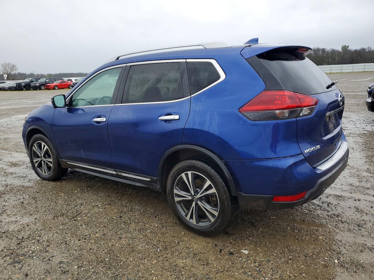 2018 NISSAN ROGUE S photo 3
