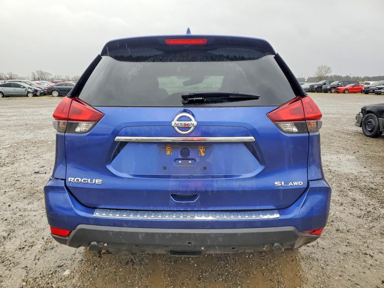 2018 NISSAN ROGUE S photo 11