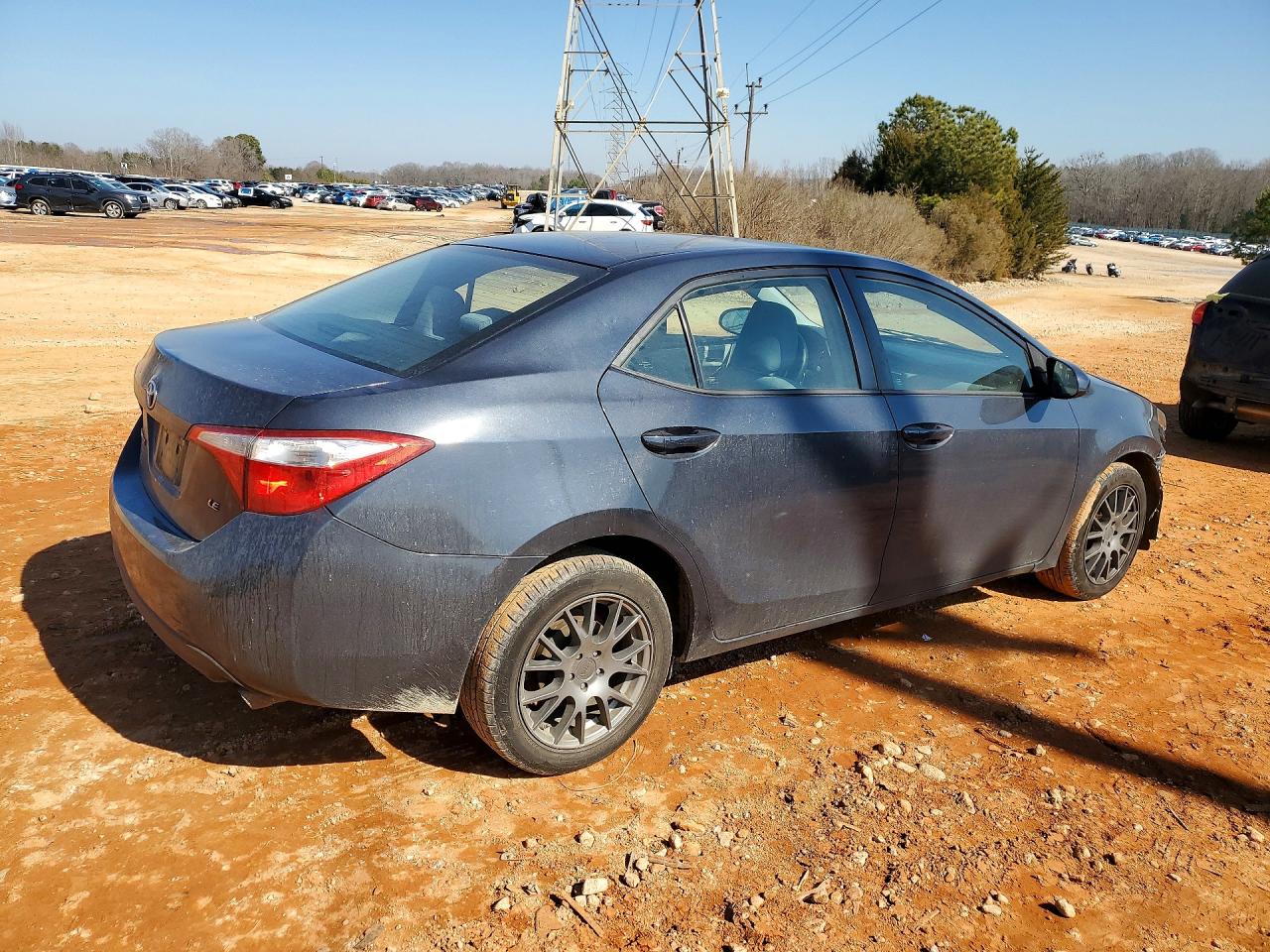 2017 TOYOTA COROLLA LE photo 3