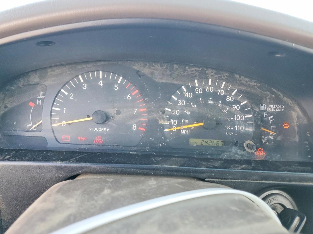 1999 TOYOTA TACOMA XTRACAB photo 9
